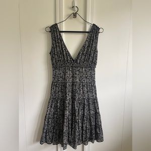 Max Studio V-neck Black & White Dress